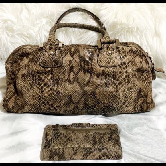 Matching Guess handbag & wallet - Picture 2 of 4